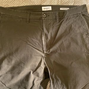 Goodfellow & Co Men’s Brown Chino’s. 36x30